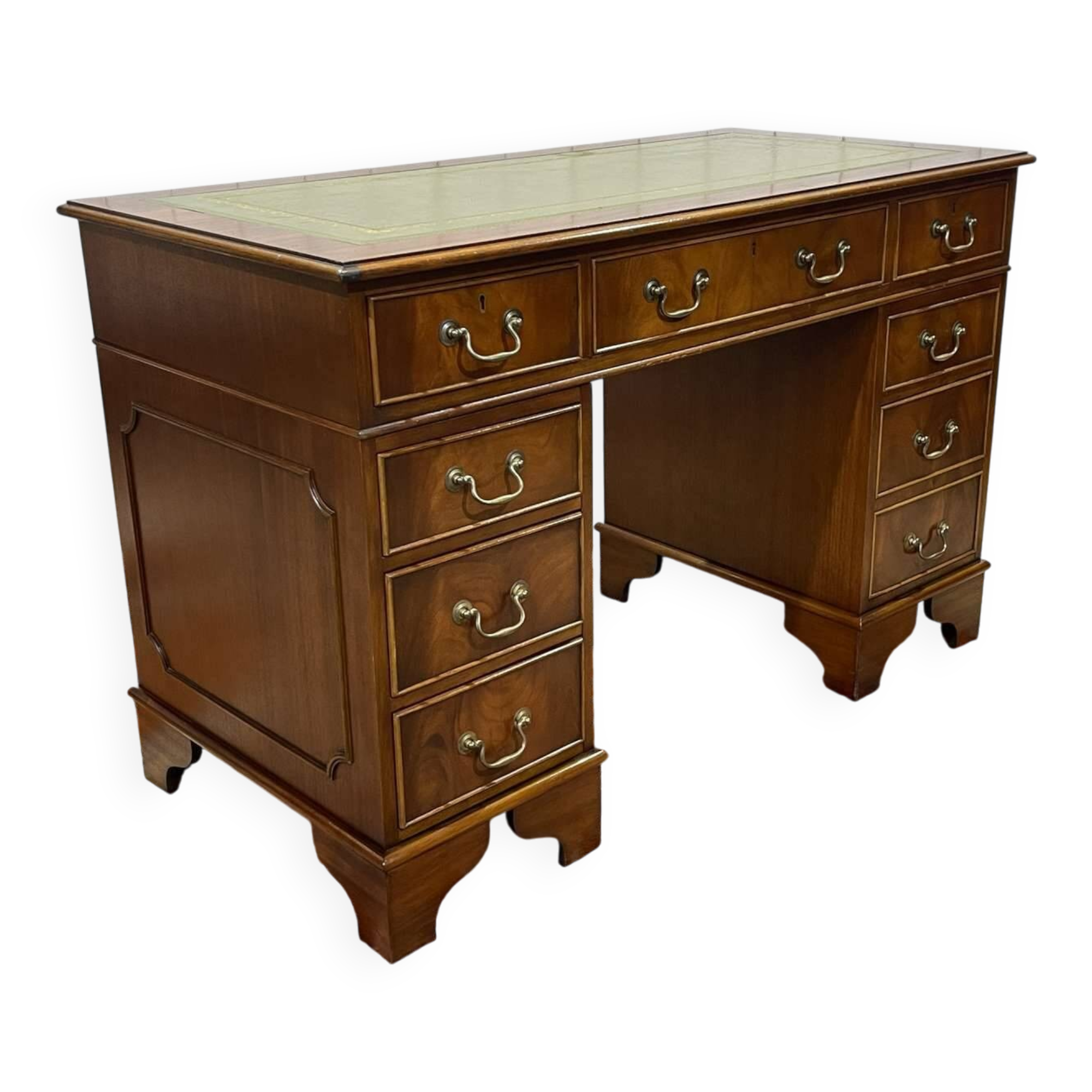 Bureau anglais à caissons des années 1950 en acajou et dessus cuir