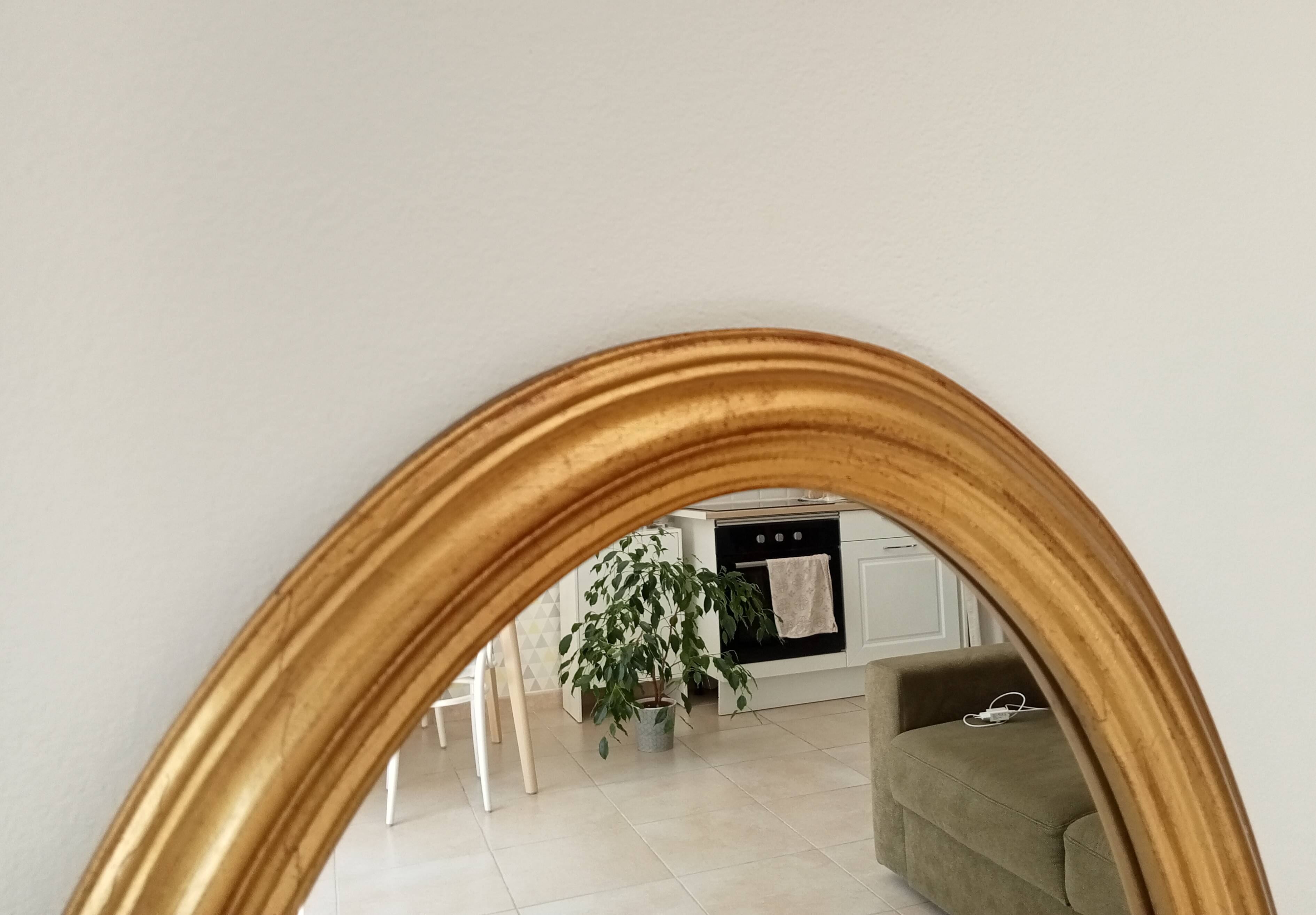 Miroir vintage ovale en bois doré années 60 77*41 cm