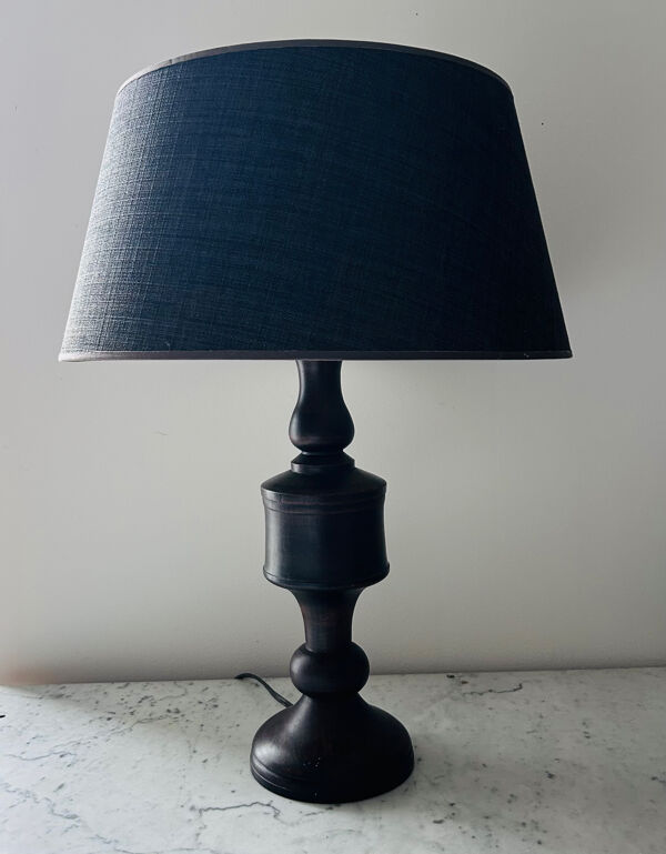 Lampe balustre bois foncé