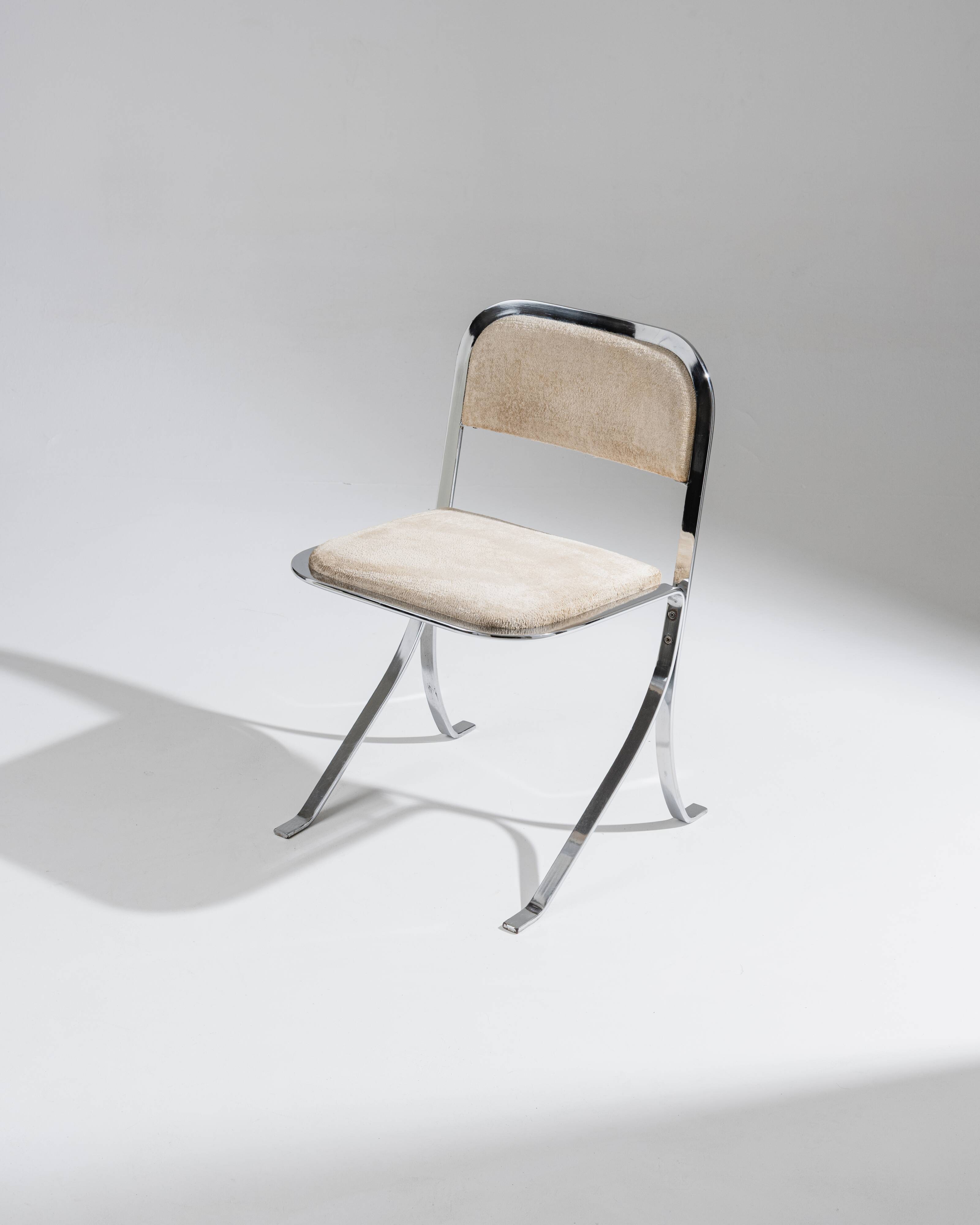 Set de 4 chaises en métal chromé et velours, 1970s
