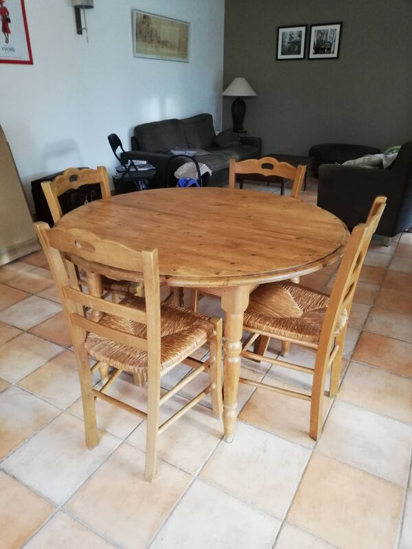 Table salle à manger en bois massif et 4 chaises