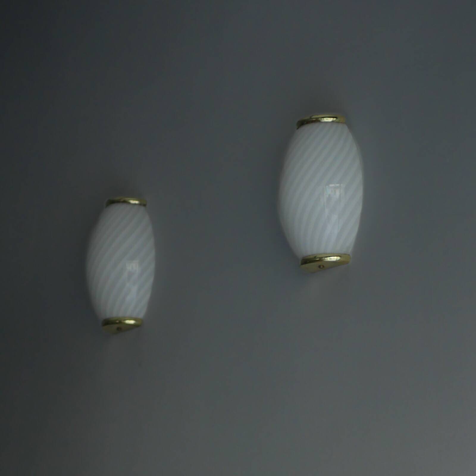 1980s Murano wall lights - Italian design - Swirled glass and brass
