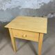 Paire de chevets en bois clair