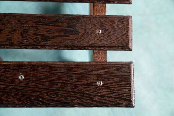 Banc repose-pieds bohémien en wengé, tabouret Japandi années 70