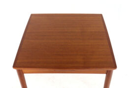 Compact Poul Hundevad for Hundevad & Co extendable dining table