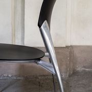 2 chaises empilablse Silla par Josep Llusca pour Driade Italia Année 1995