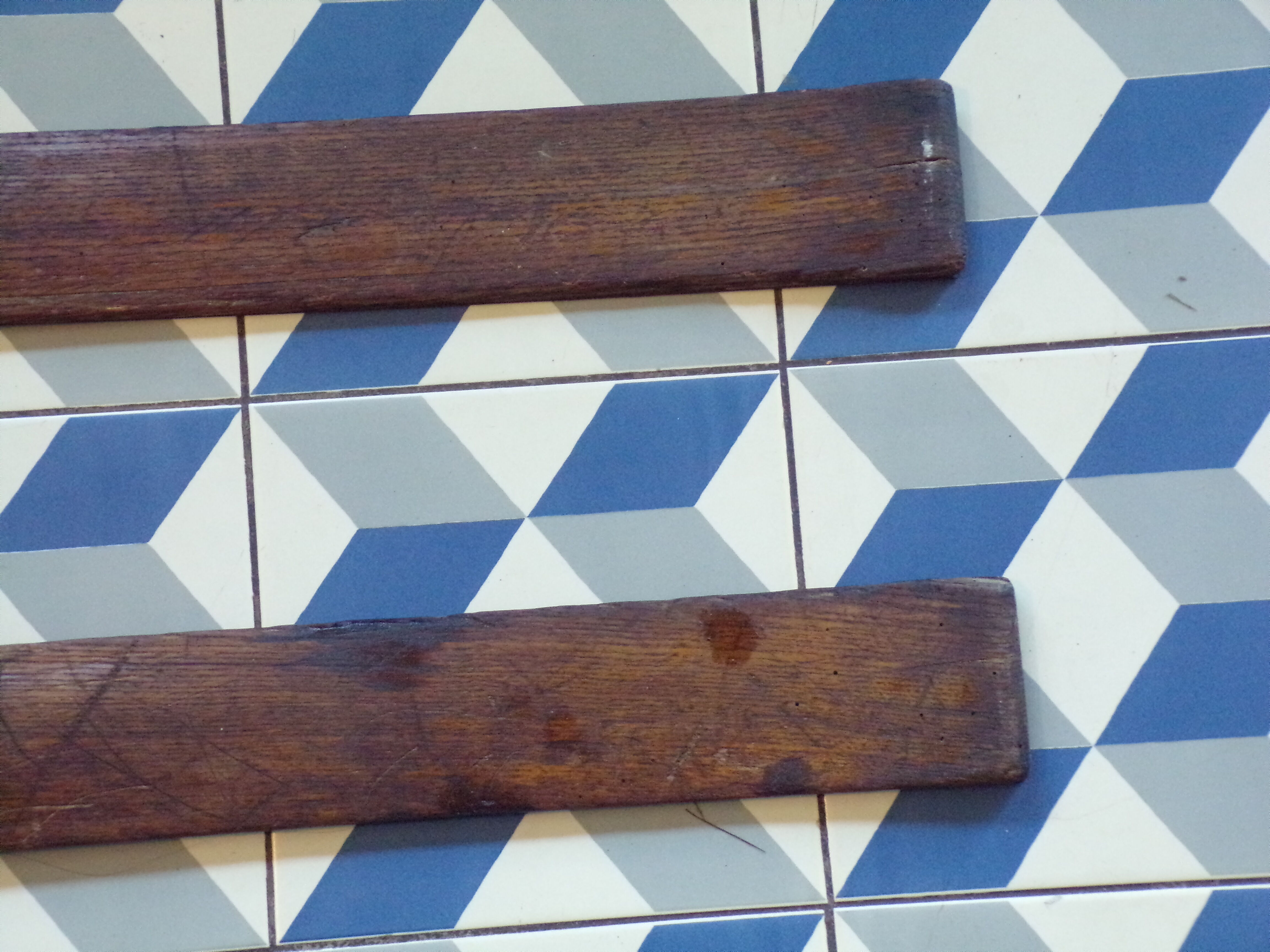 Paire de skis anciens en bois 2,05 m