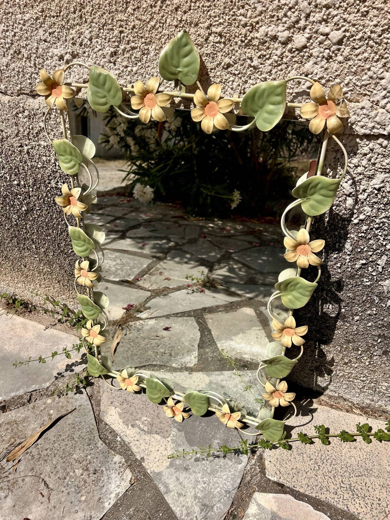 Miroir aux marguerites vintage