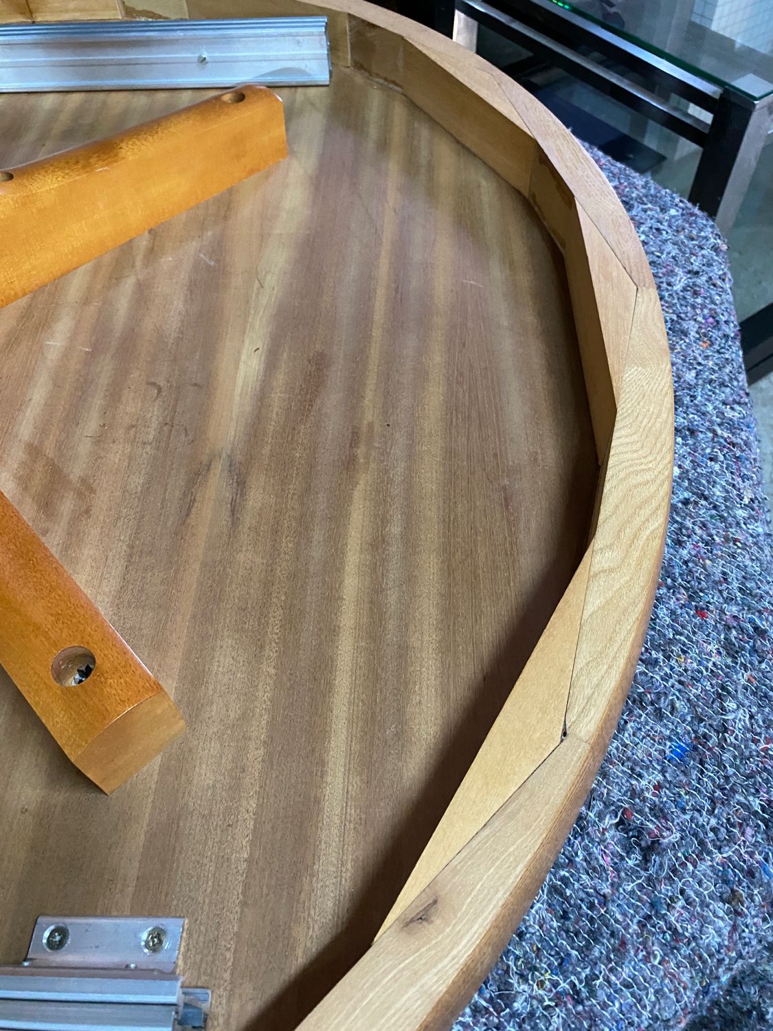 Baumann dining table
