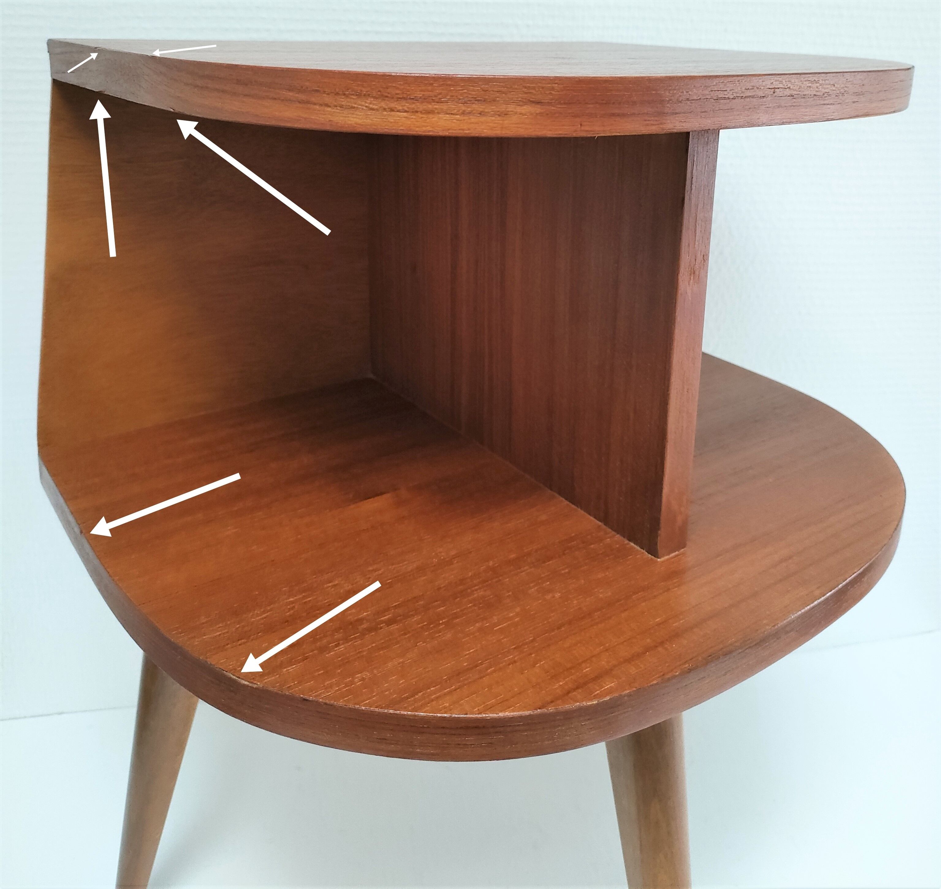 Bedside tripod wood feet spindles design 60s