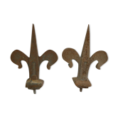 cast iron fleurs-de-lis (pair)