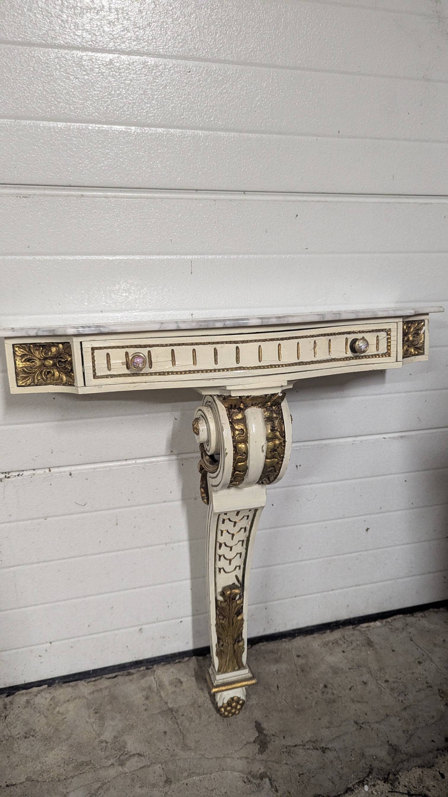 Console d'applique murale style Louis XV avec tiroir et marbre