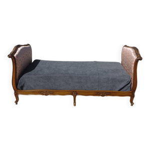 banquette, lit de style