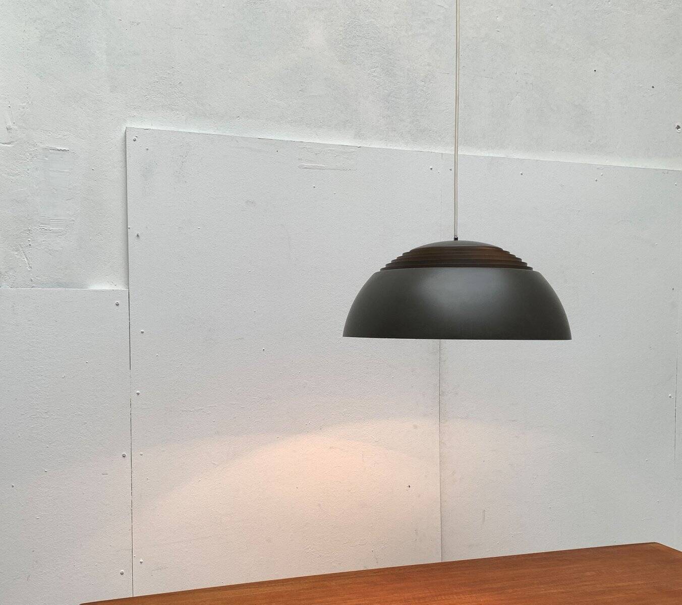 Lampe suspension danoise AJ Royal 500 de milieu de siècle par Arne Jacobsen pour Louis Poulsen, années 1960