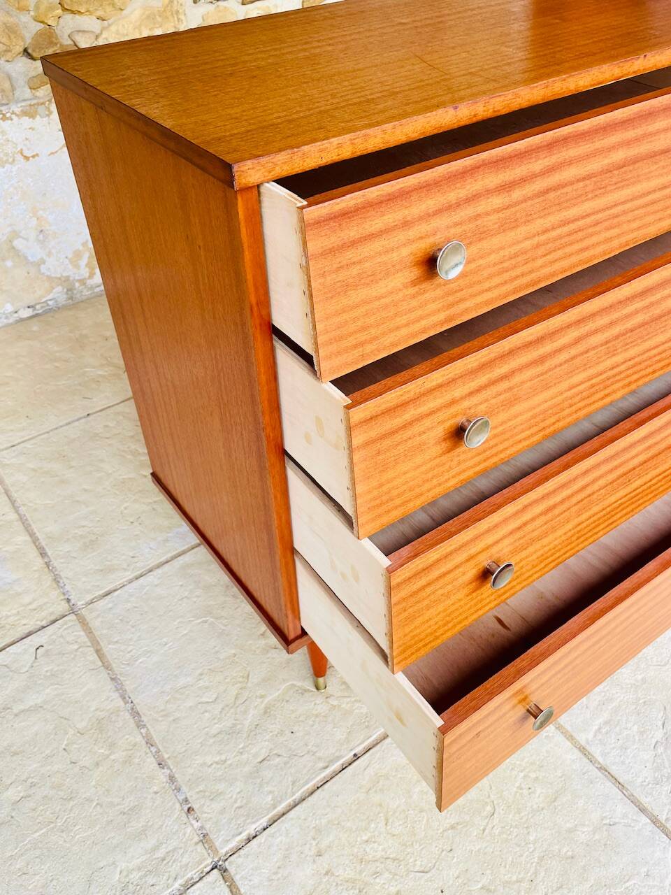 Vintage teak chest of drawers with 4 drawers, circa 1960s/1970s.