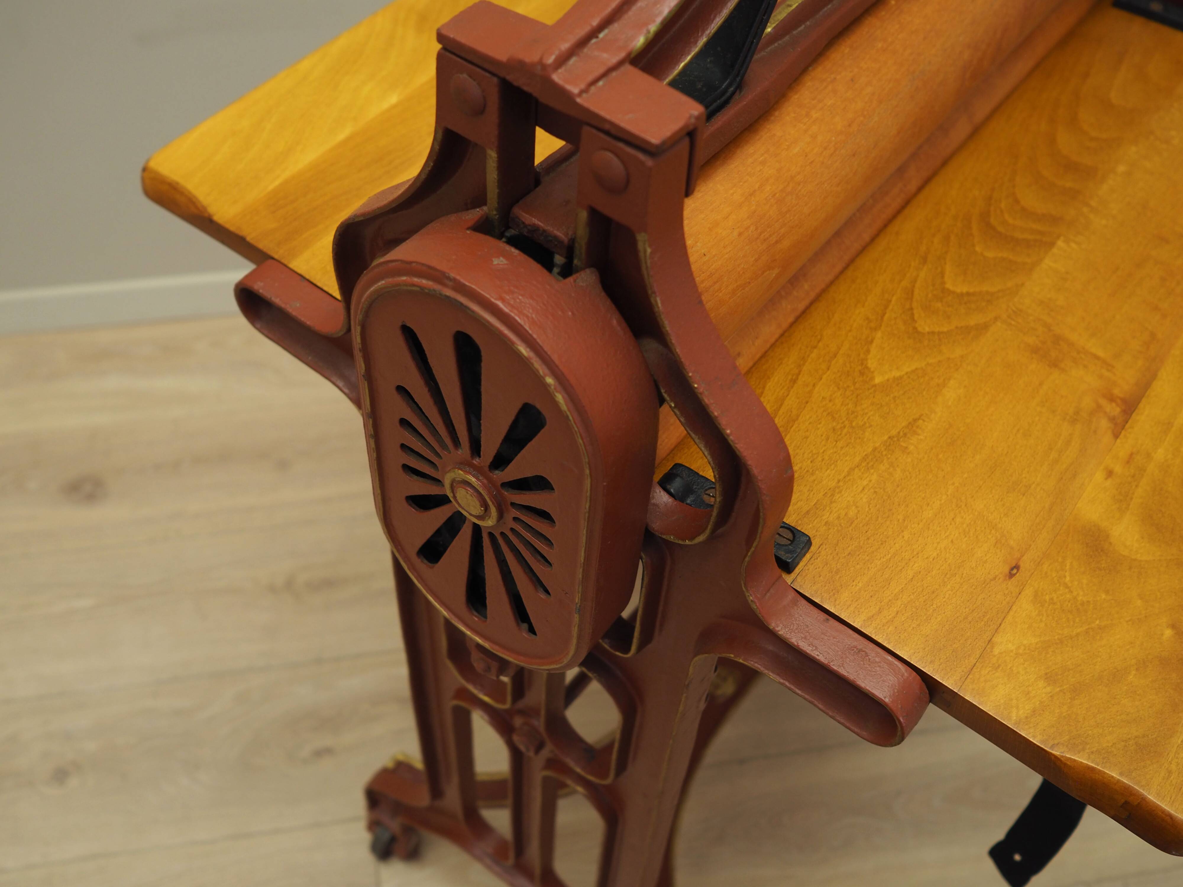 Mangle en fonte, design danois, 19e/20e siècle, production : Danemark