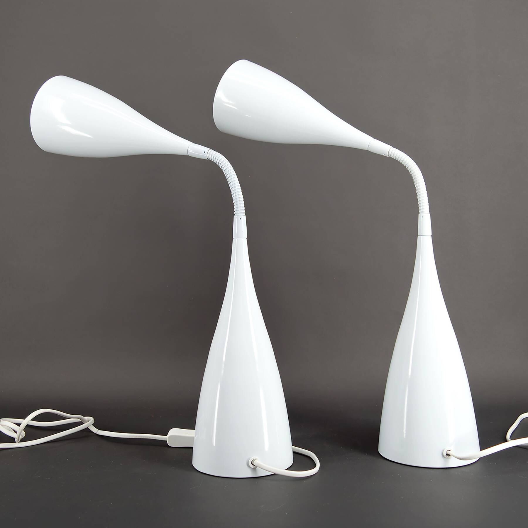 Pair of Vintage Design Lamps in White Enameled Sheet Metal, circa 1970