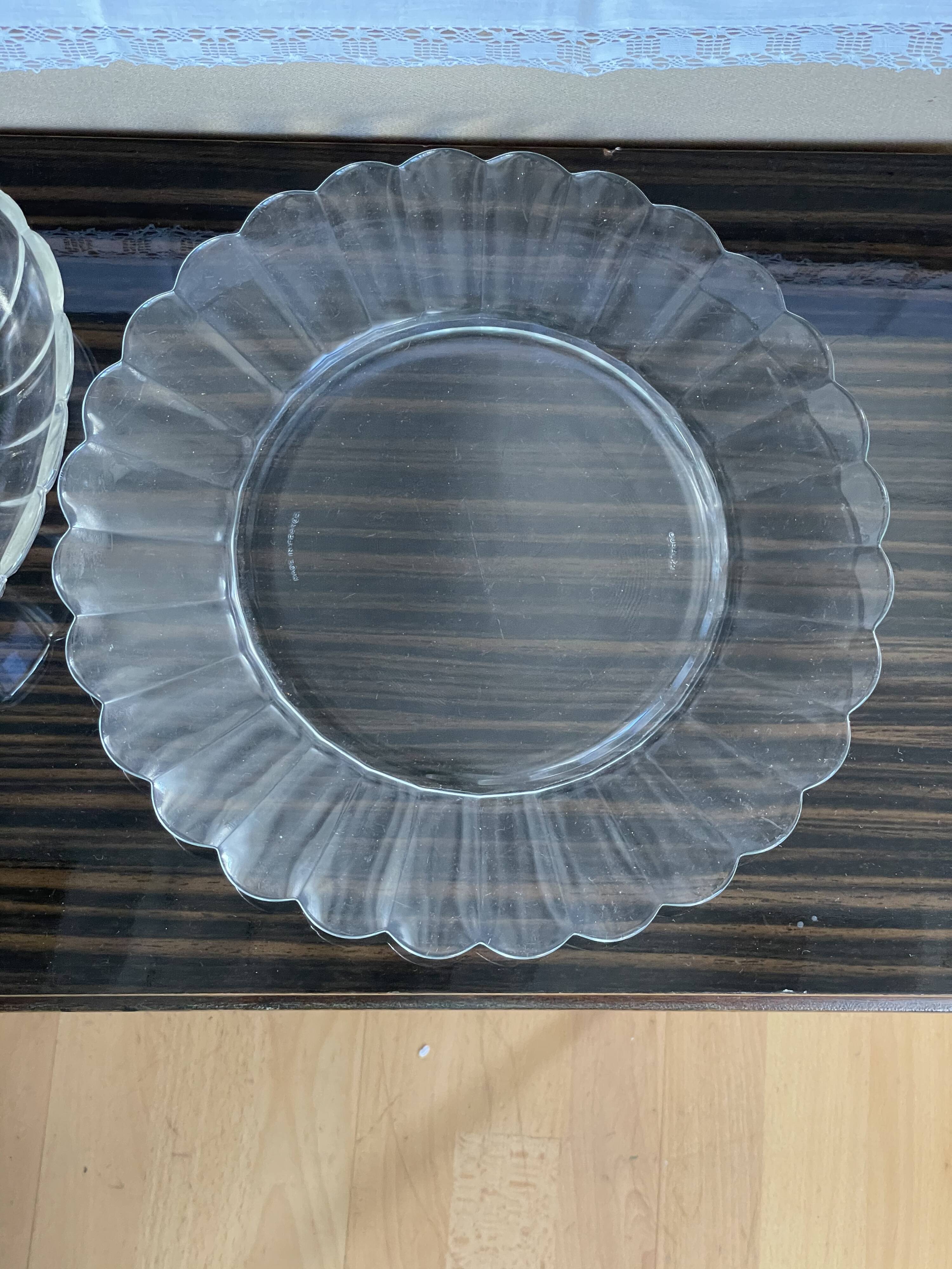 Presentation dish shape flower duralex vintage and ramekin