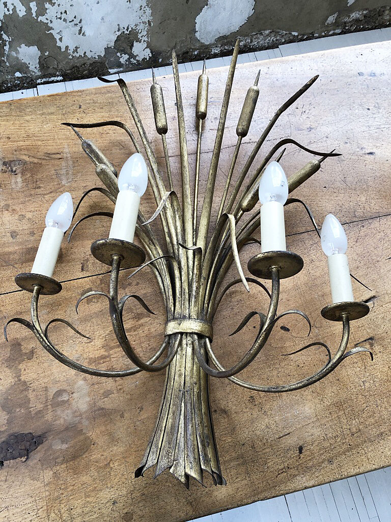 Gold metal reeds flowering wall light