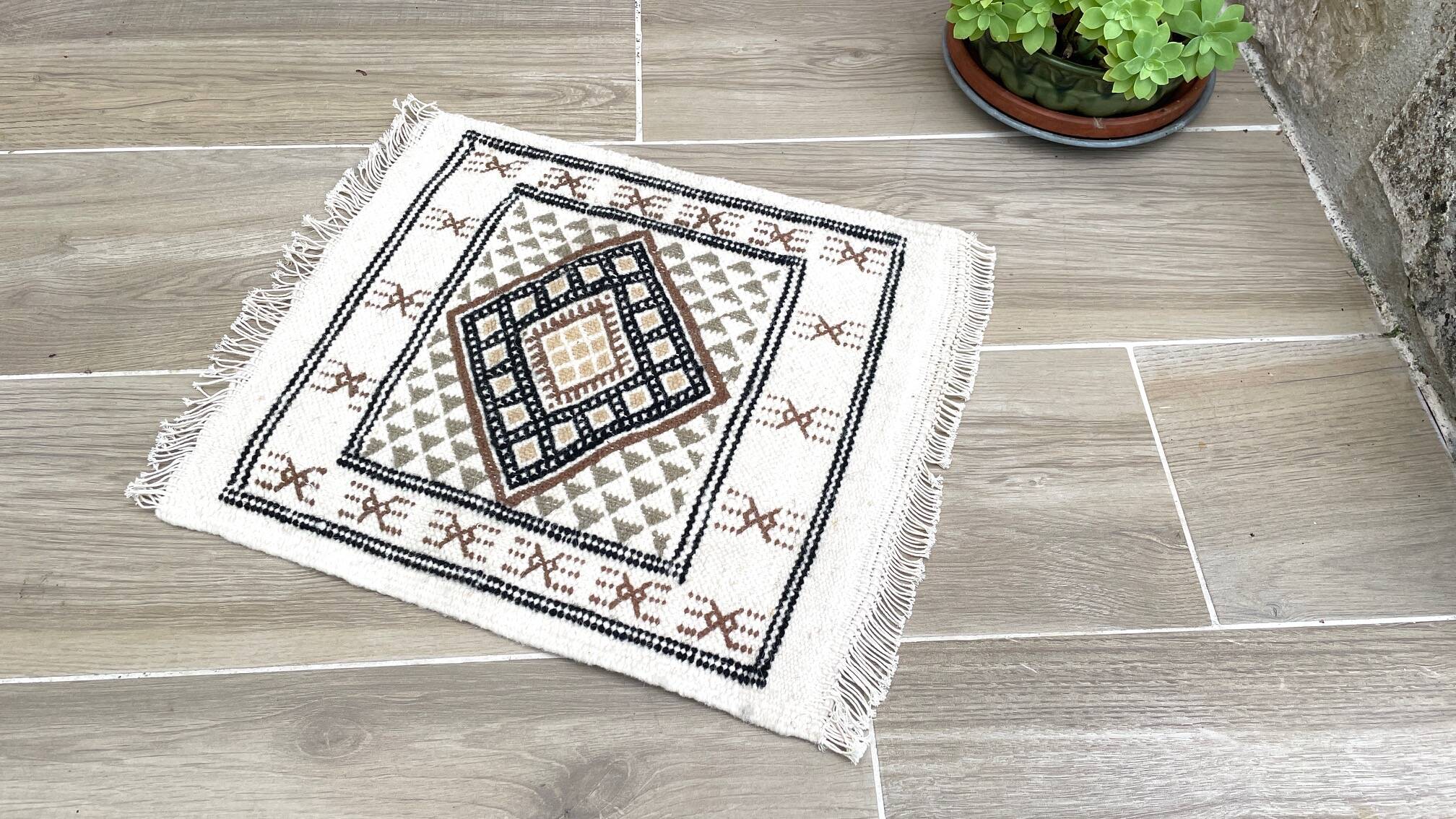 Vintage pure wool kilim rug
