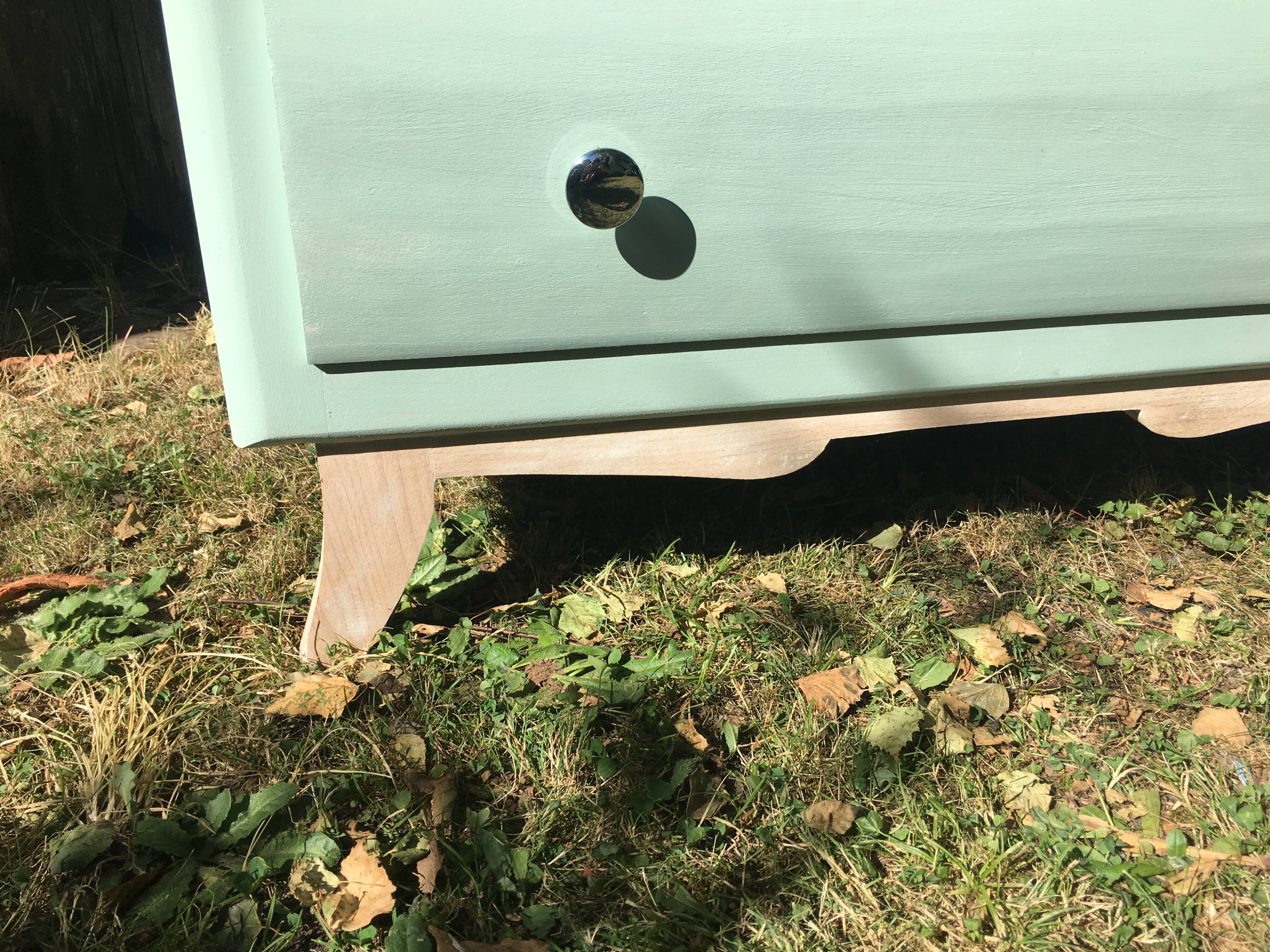 Dresser feet compass 3 drawers pastel green