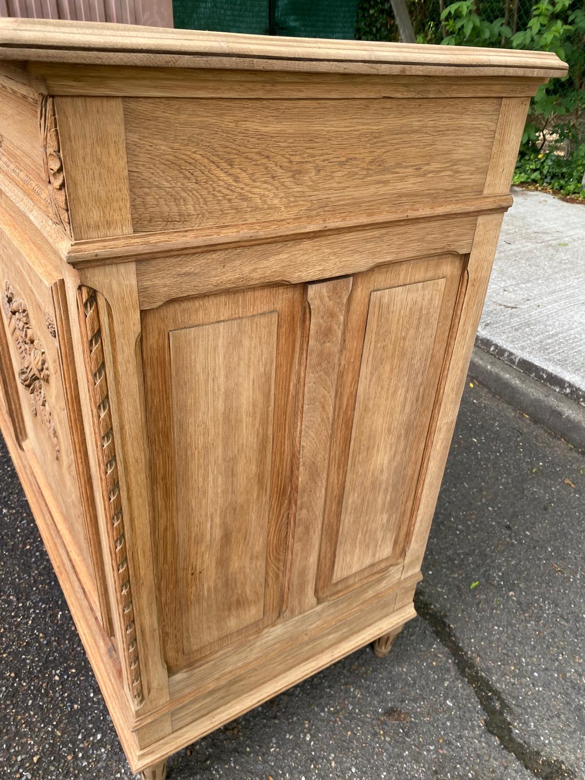 Louis XVI buffet renovated in solid oak from the 19th century, 140cm.