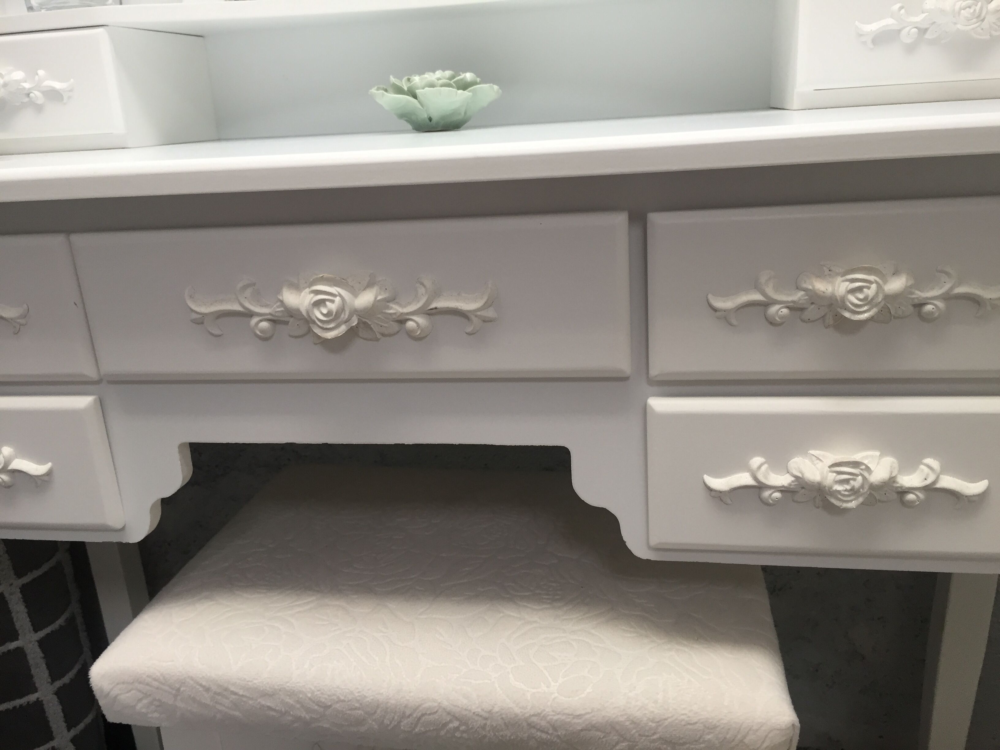Cabinet desk dressing table white lacquered wood romantic style triptych mirror chic