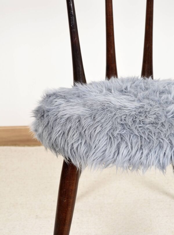 Chaise Moumoute bleue des années 60.