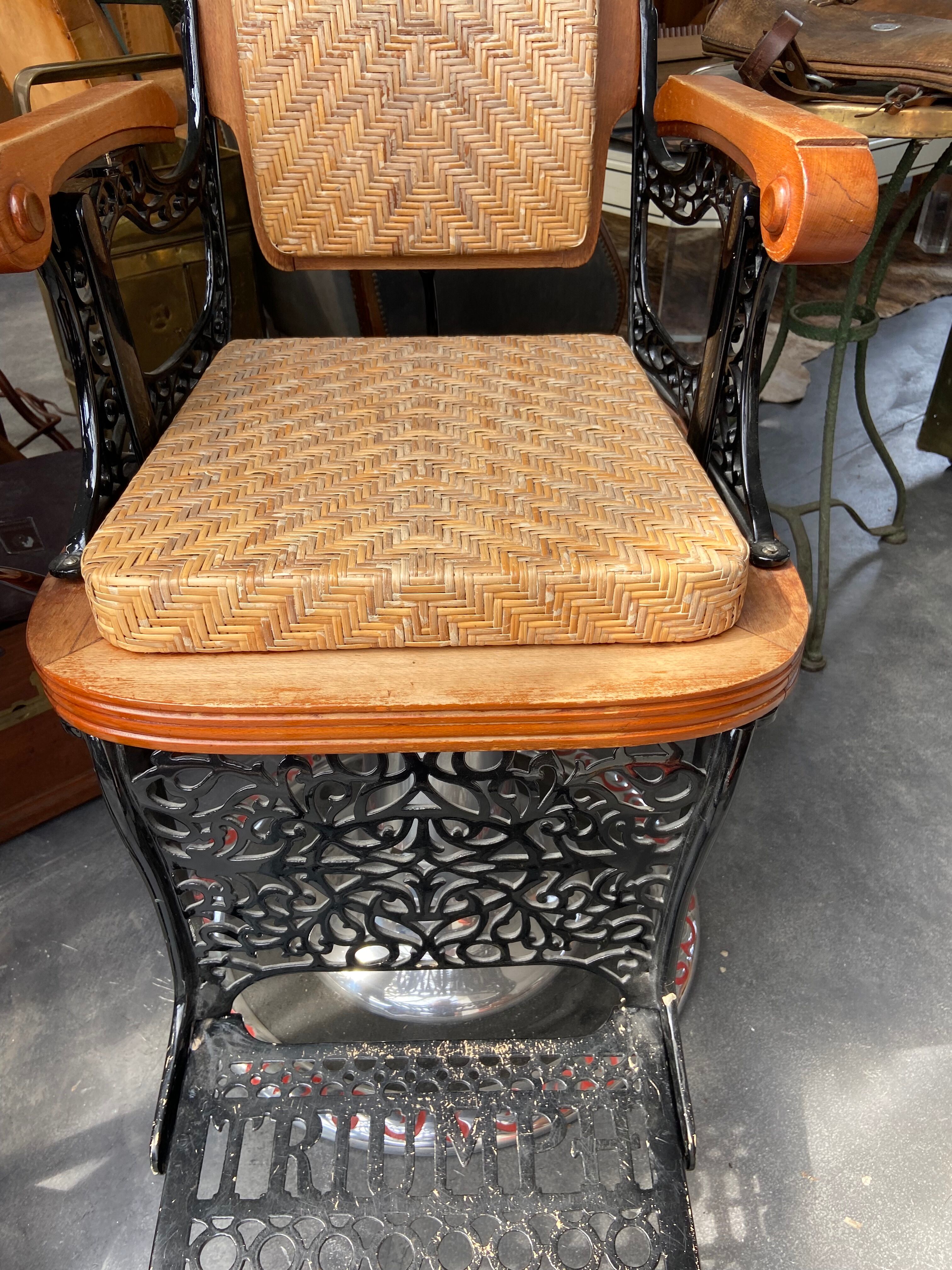 Siège de coiffeur anglais triumph