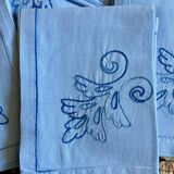6 napkins