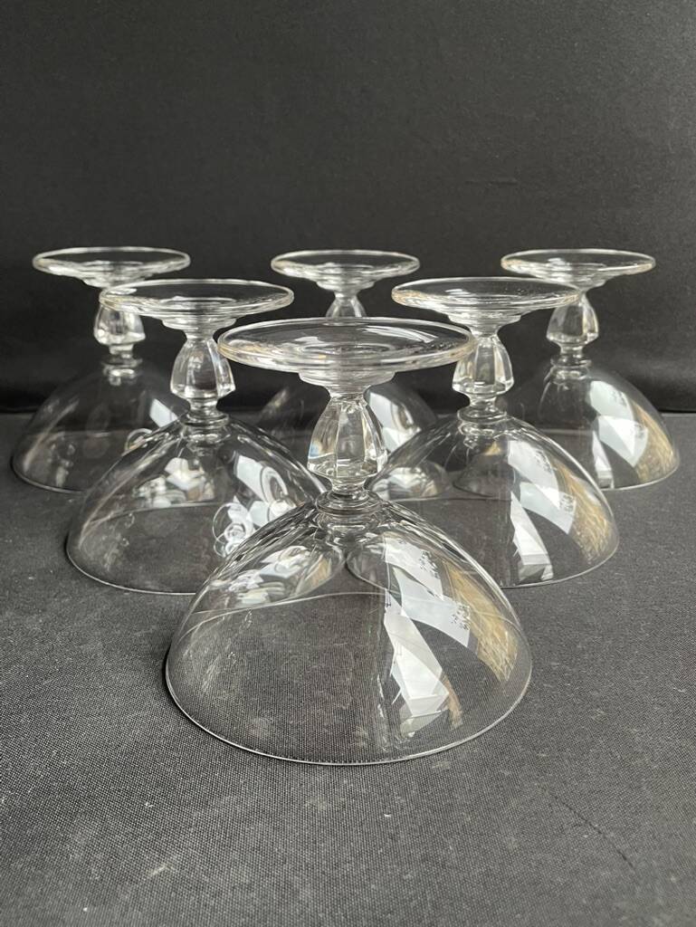 6 coupes à champagne – cristal uni taillé