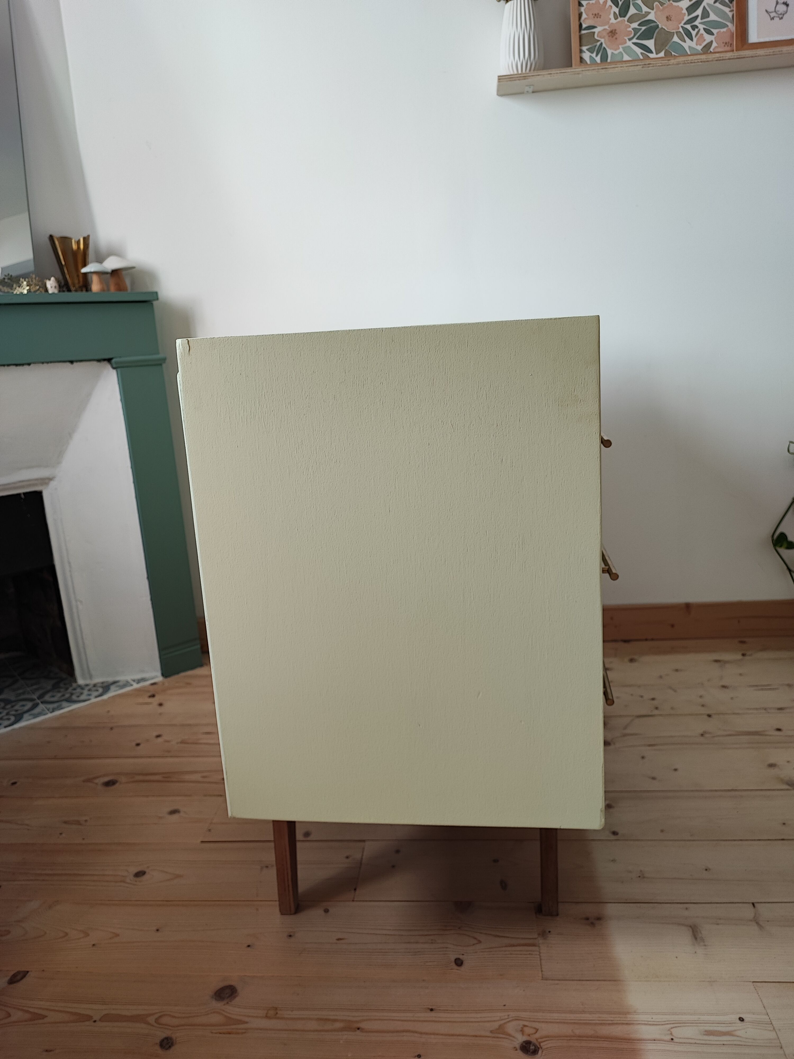 Vintage verbena chest of drawers