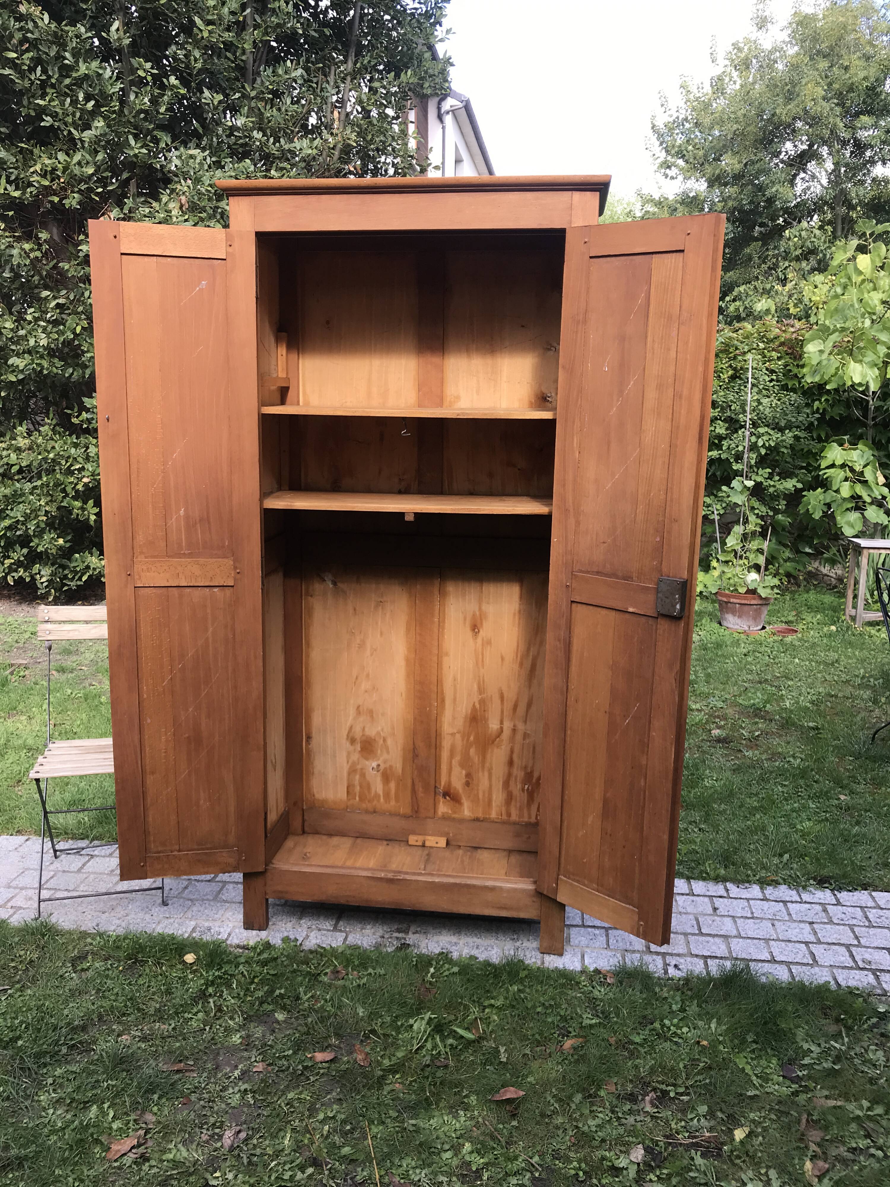 Parisian cabinet with panels, 1950