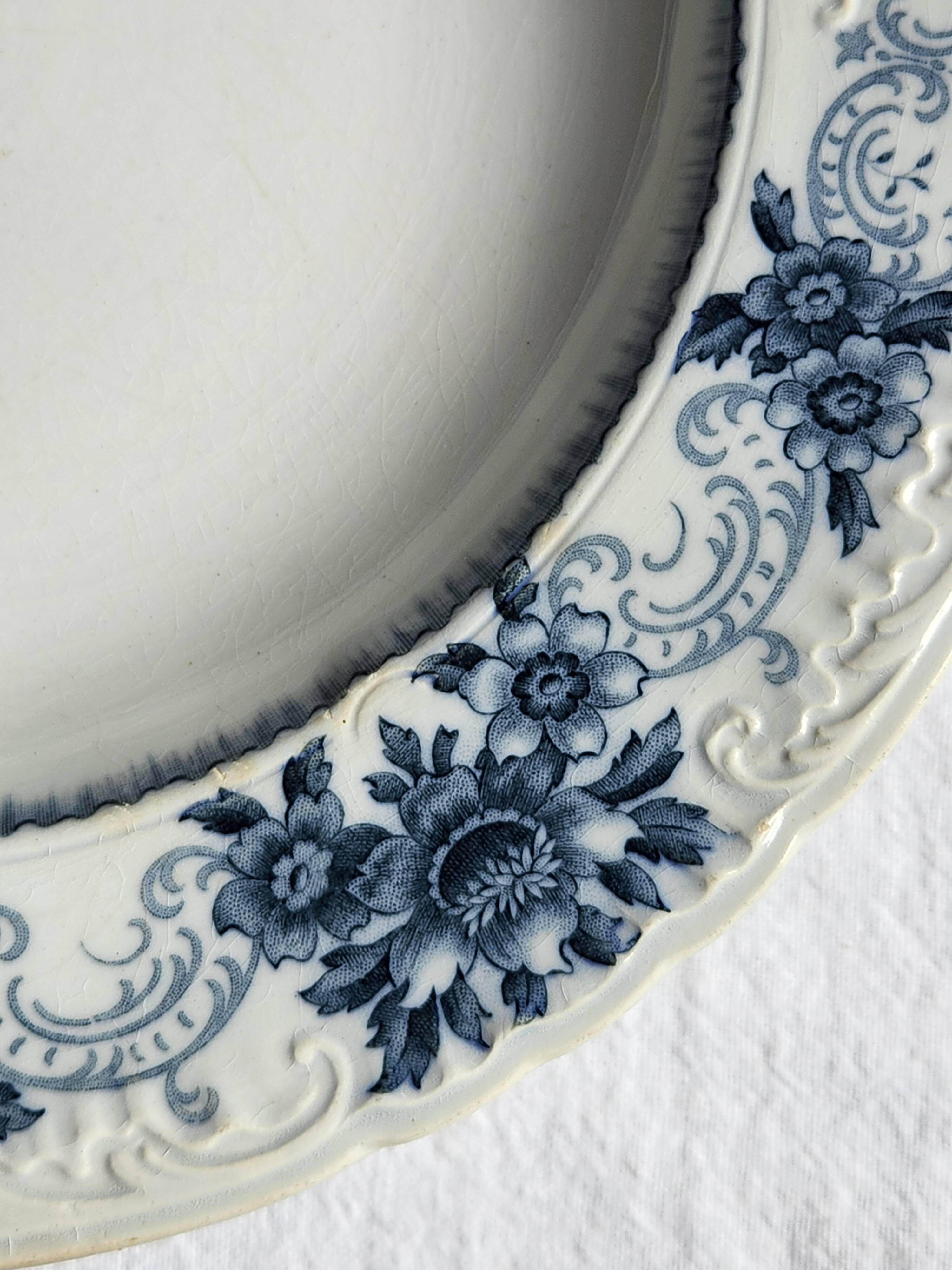 Deep plates x 6 from the French manufacturer Sarreguemines, Aïda collection. Old and rare