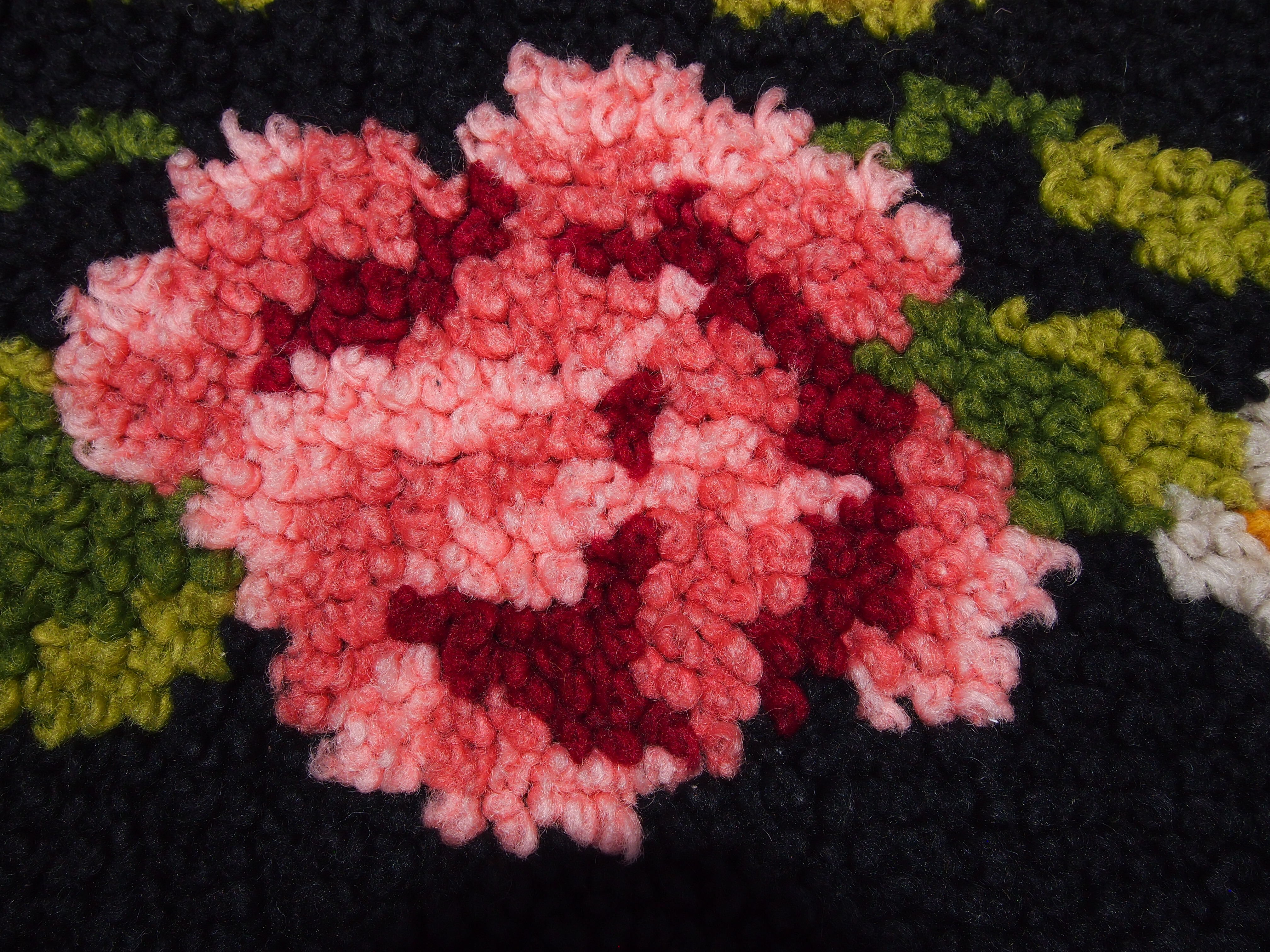 Wool round carpet, 150cm