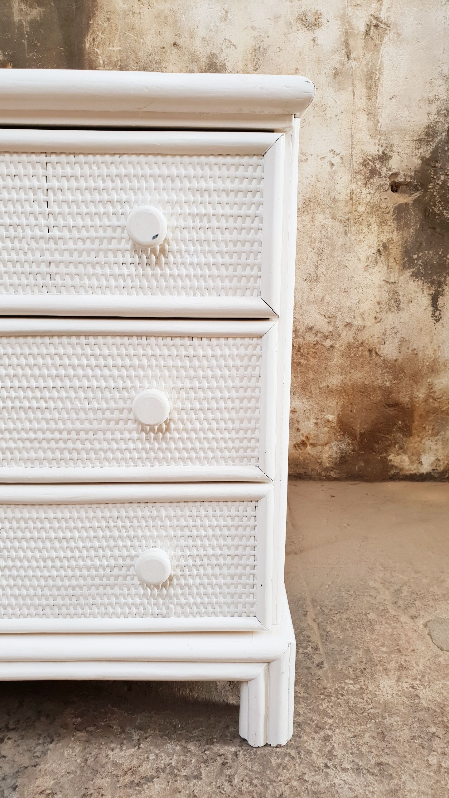 Commode vintage en rotin blanc