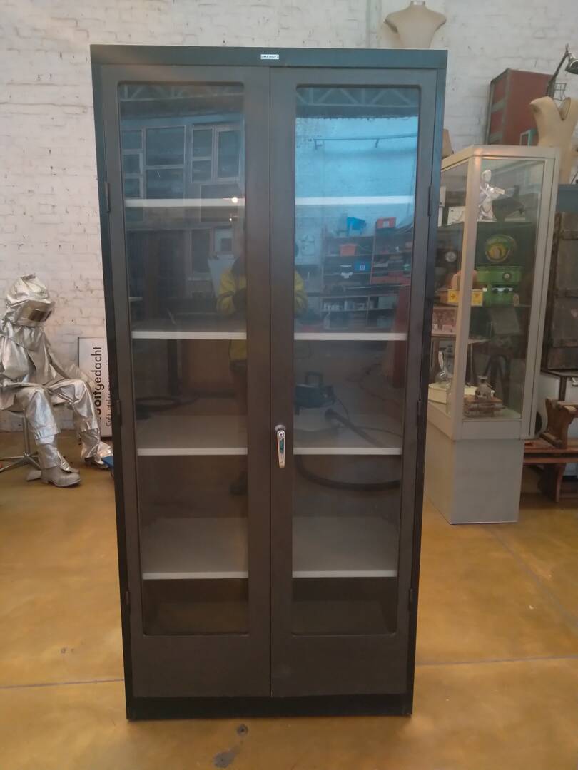 Vitrine noire Mewaf, Belgique