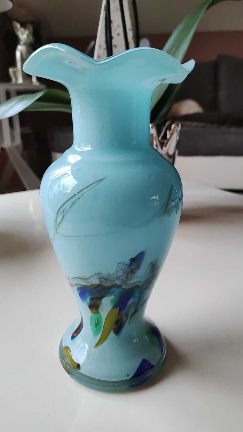 Murano vase in blown Art glass, marbling inclusions, scrolls. High 20 cm