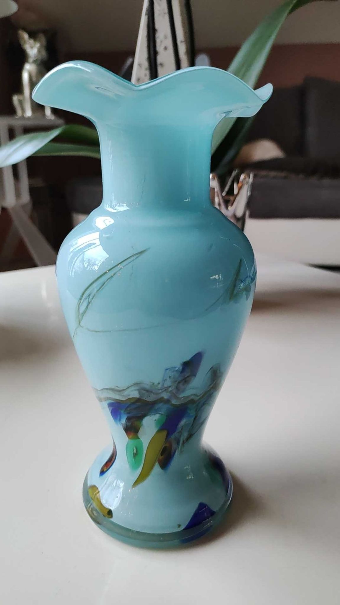 Murano vase in blown Art glass, marbling inclusions, scrolls. High 20 cm