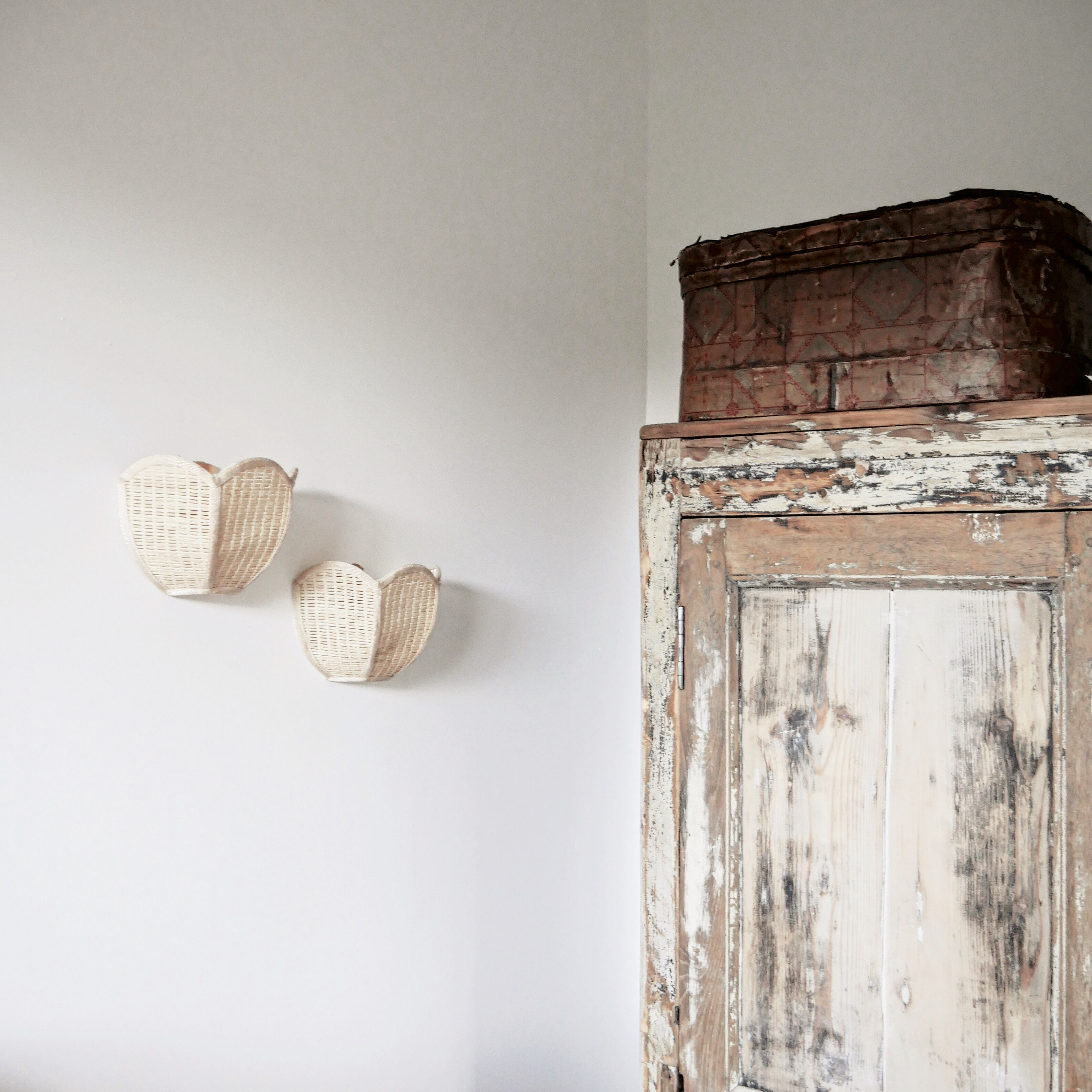 Paire d’appliques en fibre naturelle