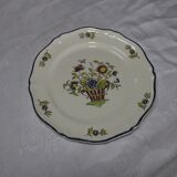 Service at Dessert Saint-Amand Vieux Delft