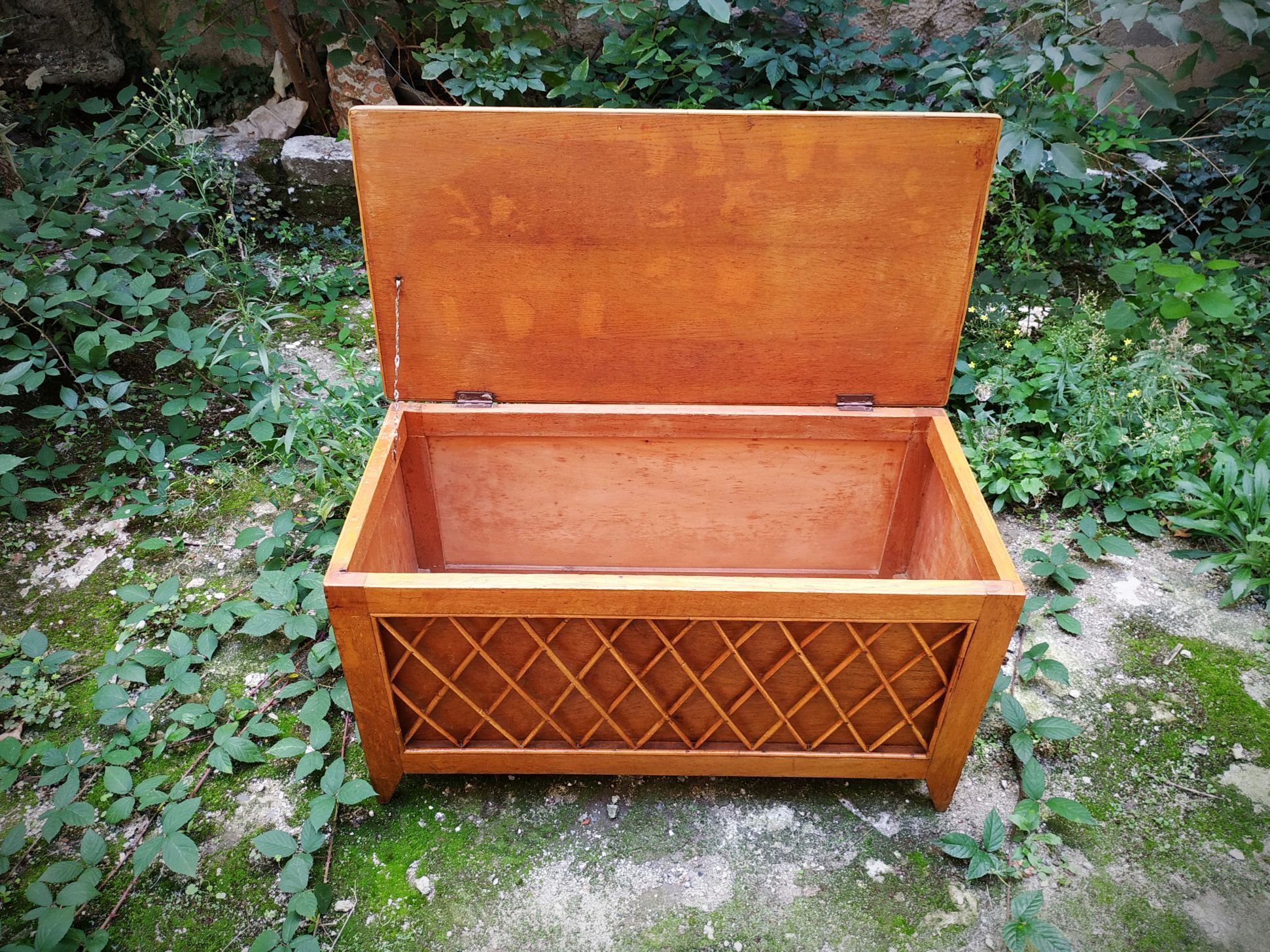 Chest in wood and rattan braided 1960's