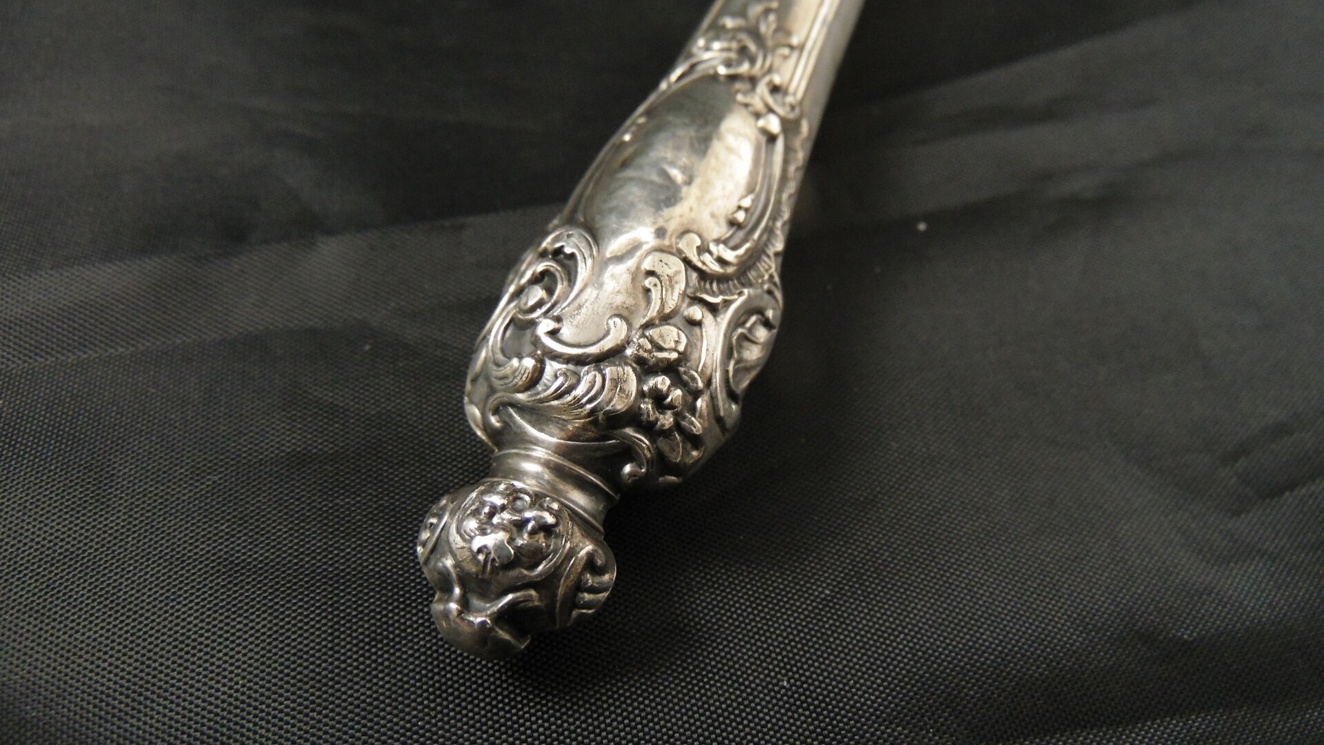 Solid silver foie gras shovel, pâté mignardise Rocaille XIXe Minerve 1st title