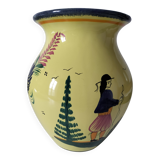 Quimper Henriot Vase – Rare mixed decoration (D.301 + monochrome) on a yellow background