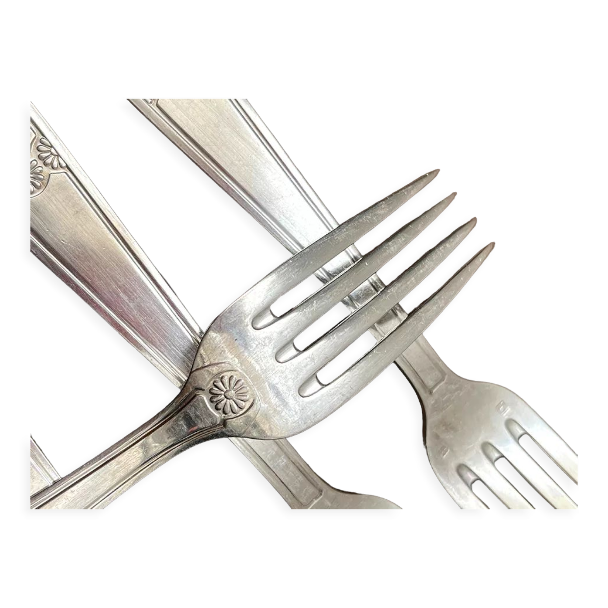 6 silver forks with flower pattern