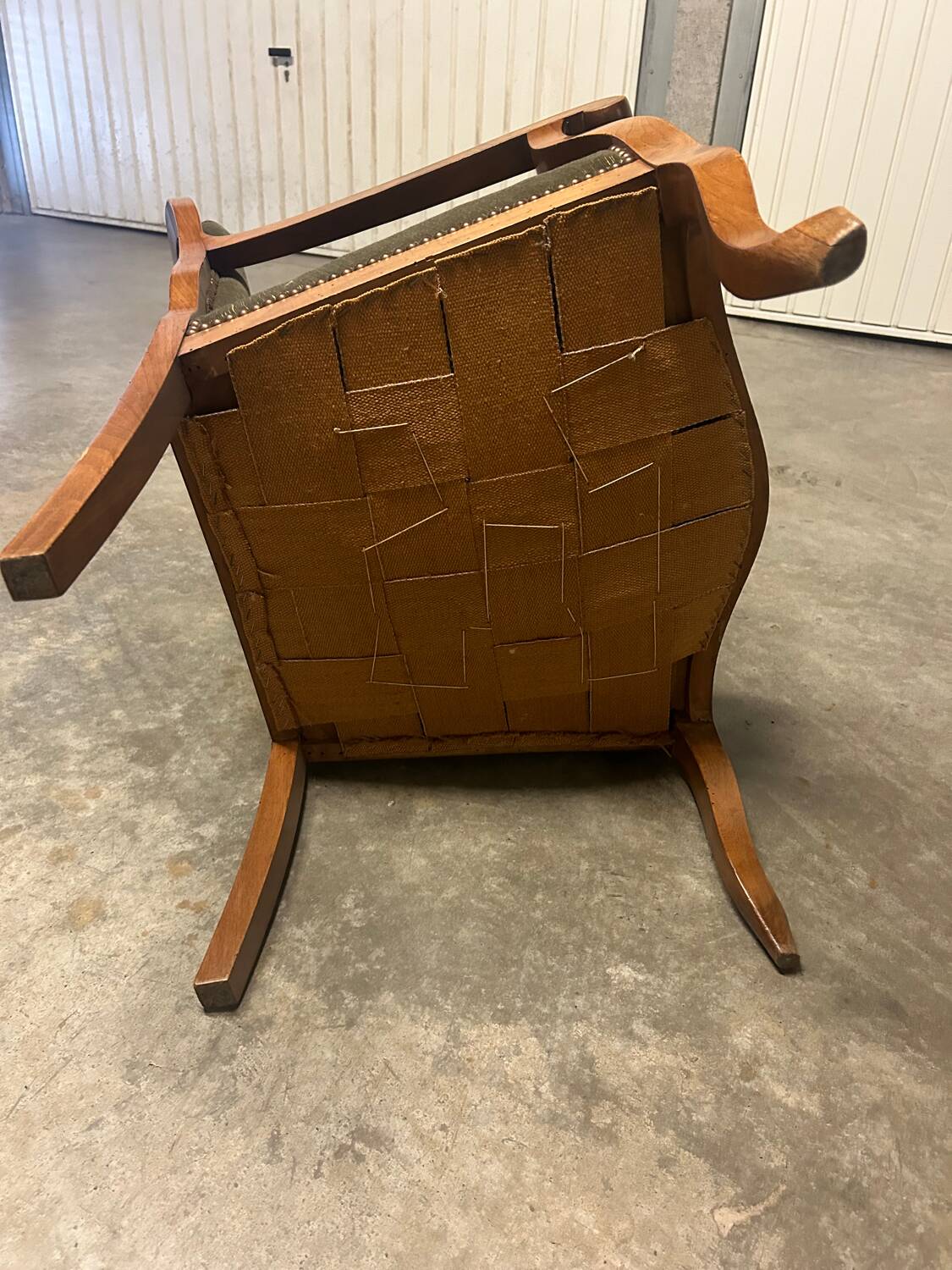 Authentique fauteuil Voltaire Louis-Philippe en noyer massif