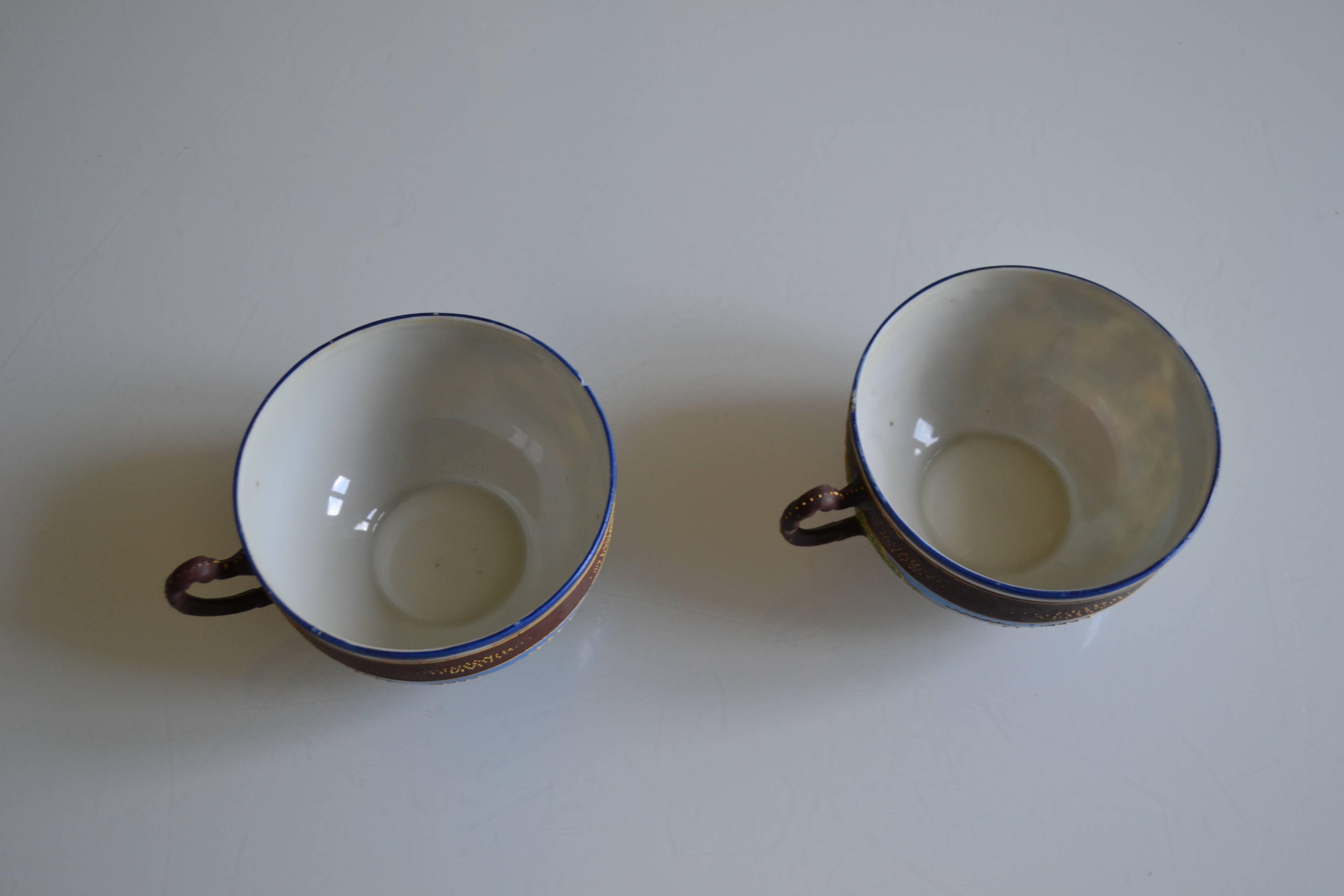 2 grandes tasses à thé en porcelaine de Satsuma Japon