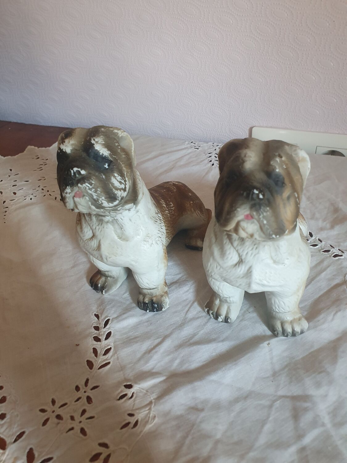 Set of 2 dogs bulldogs tighten biscuit books