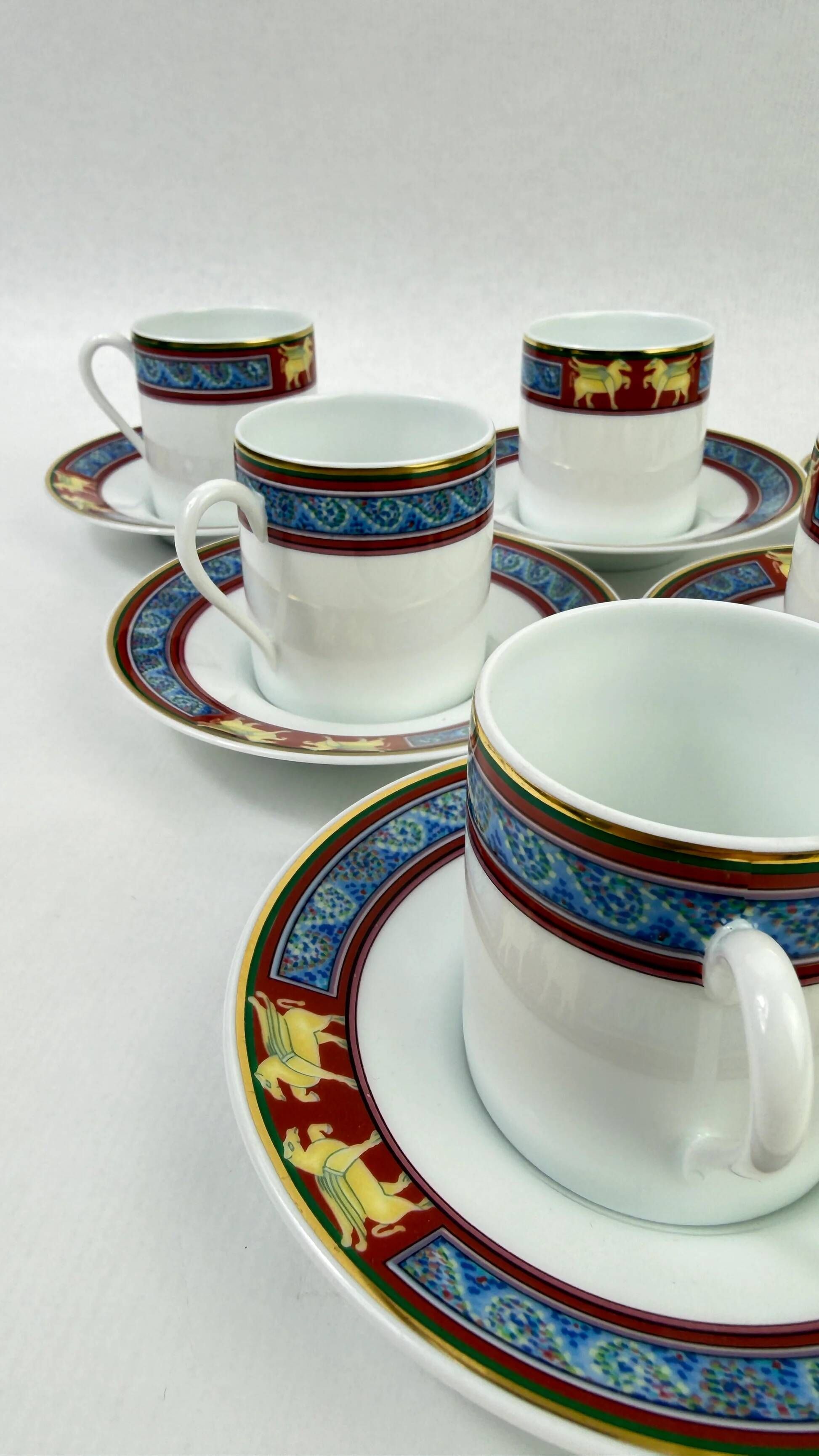 Raynaud Limoges — Six porcelain coffee cups, Pégase model