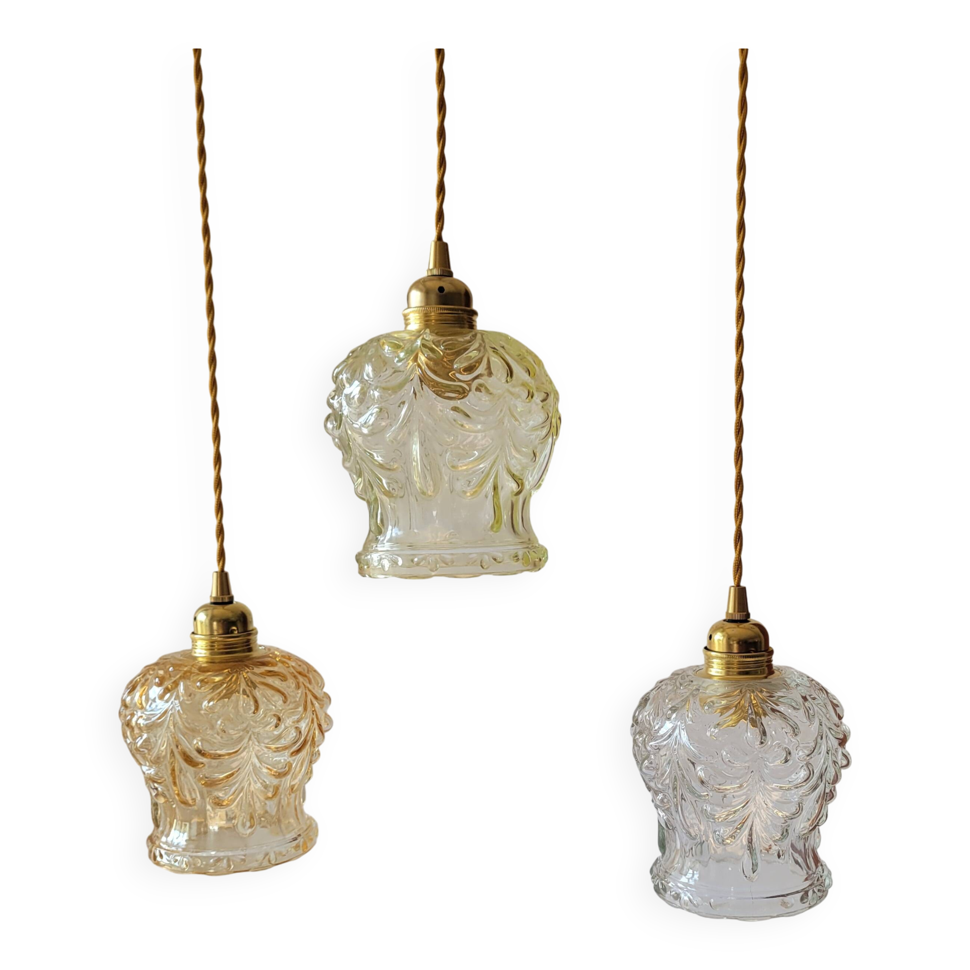 Trio de suspensions en verre moulé